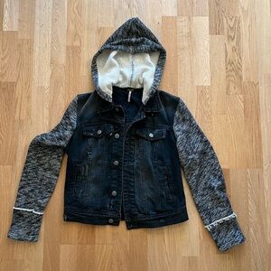 Free People Distressed Jean Jacket - Size Small *Great Condition*